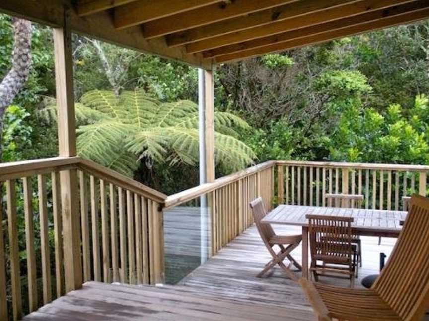 Tiromoana - Mathesons Bay Holiday Home, Matakana, New Zealand