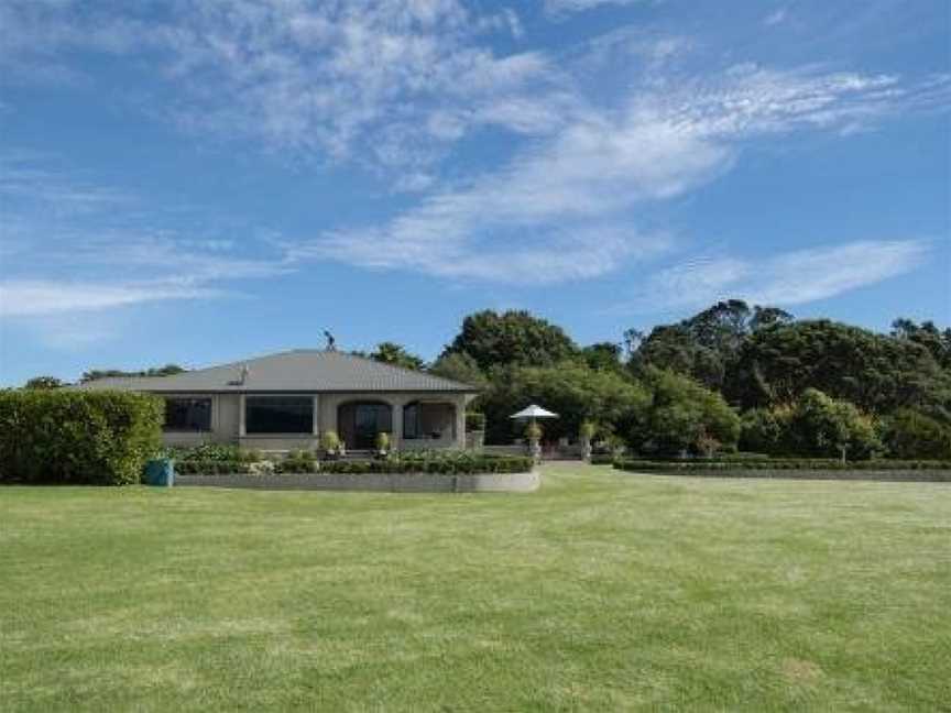 THE BUNGALOW - COASTAL RETREAT, Oakura, New Zealand