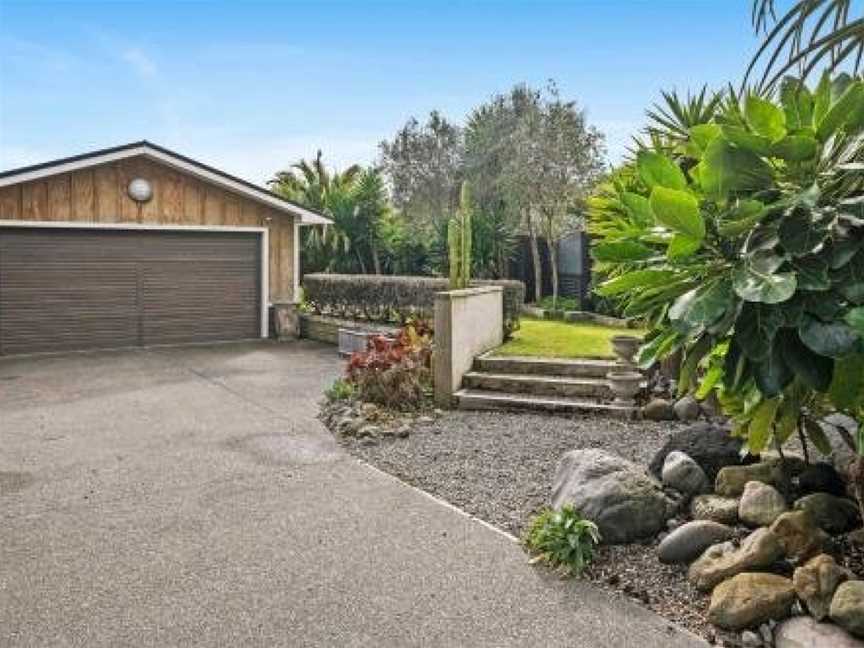 The Long House - Waikanae Holiday Home, Paraparaumu, New Zealand