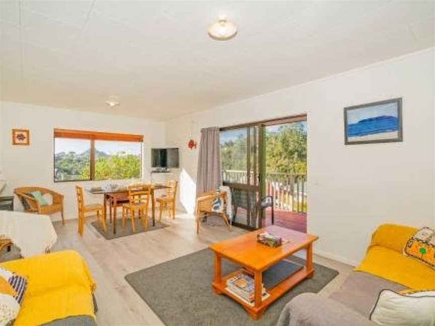 Coastal Hill Retreat - Tairua Holiday Home, Tairua, New Zealand