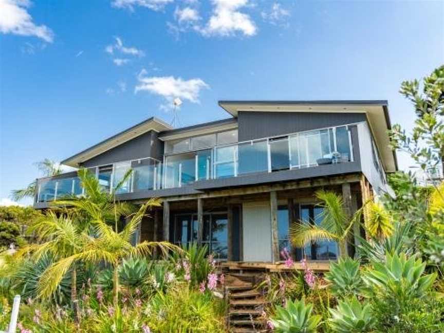 Cheviot's Hideaway - Mangawhai Heads Holiday Home, Mangawhai, New Zealand