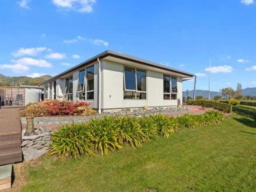 Paradise in Pohara - Pohara Beach Holiday Home, East Takaka, New Zealand