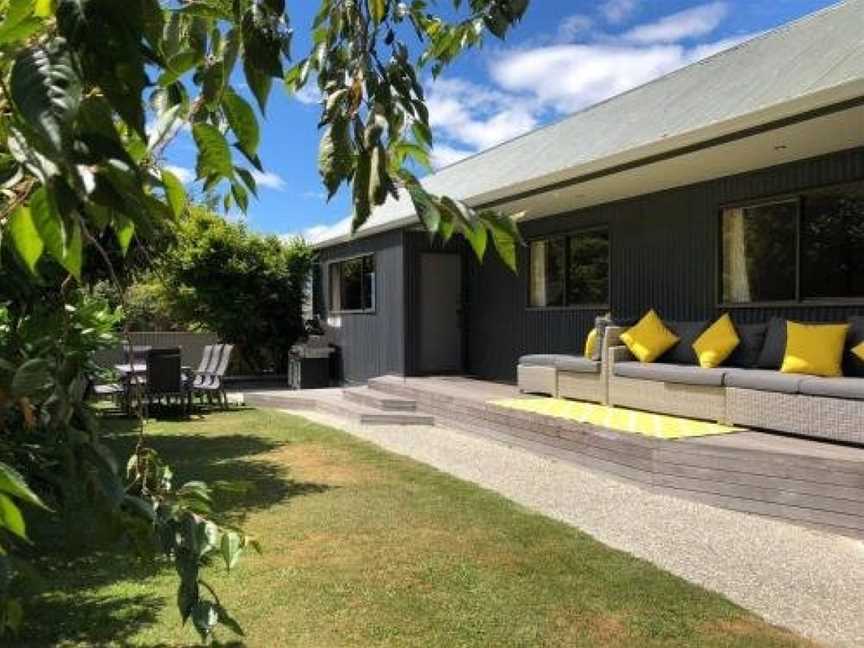 Distinctive Stylish and Spacious Family Home, Argyle Hill, New Zealand