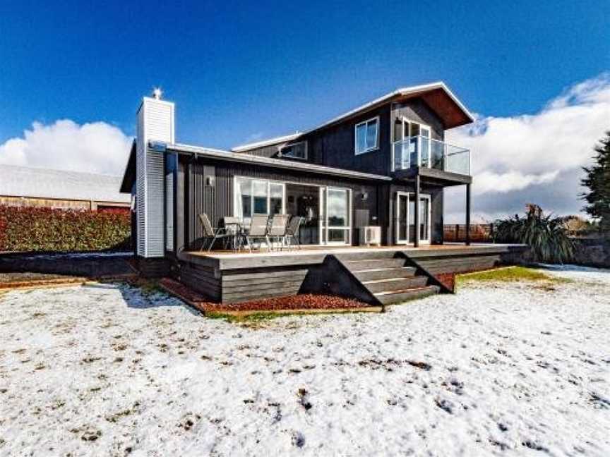 Sunshine and Snow Lodge - Ohakune Holiday Home, Ohakune, New Zealand