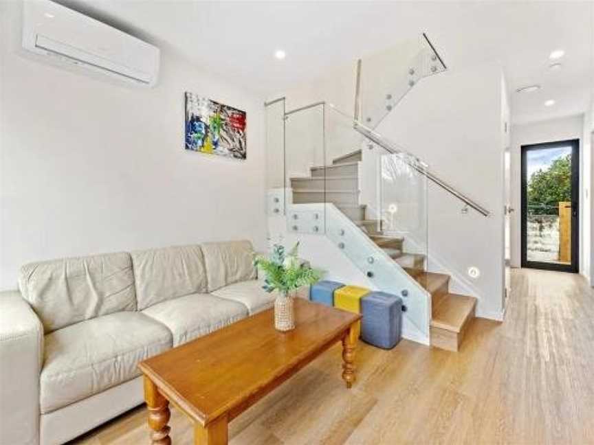 Stunning Three Bedroom Townhouse with Free Parking, Favona, New Zealand