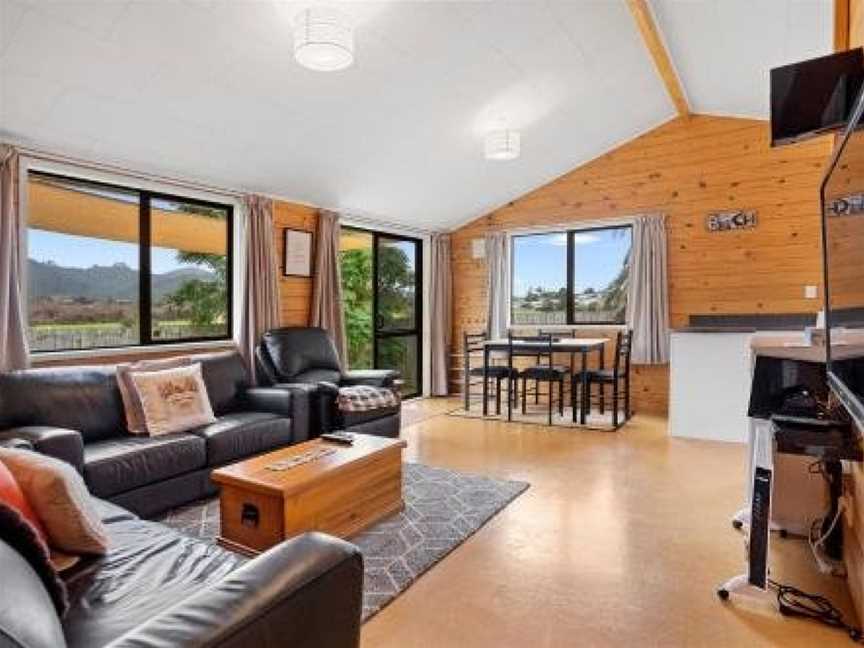 Relax Cabin - Waihi Beach Holiday Home, Waihi Beach, New Zealand