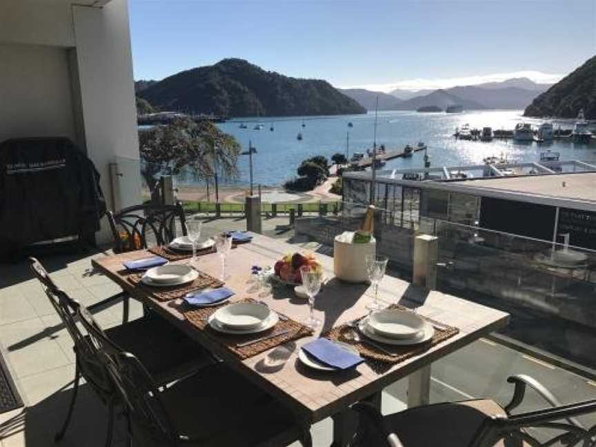 Oxley's Waterfront Luxury Apartment, Picton, New Zealand