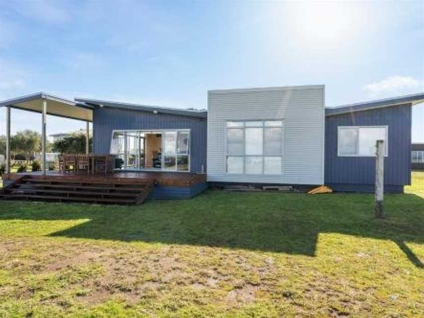 Karikari Beach House - Rangiputa Holiday Home, Pukenui, New Zealand