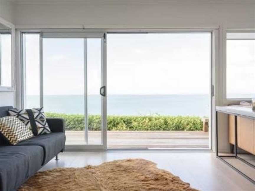 Luxury house with Clifftop Seaview, Whangaparaoa, New Zealand