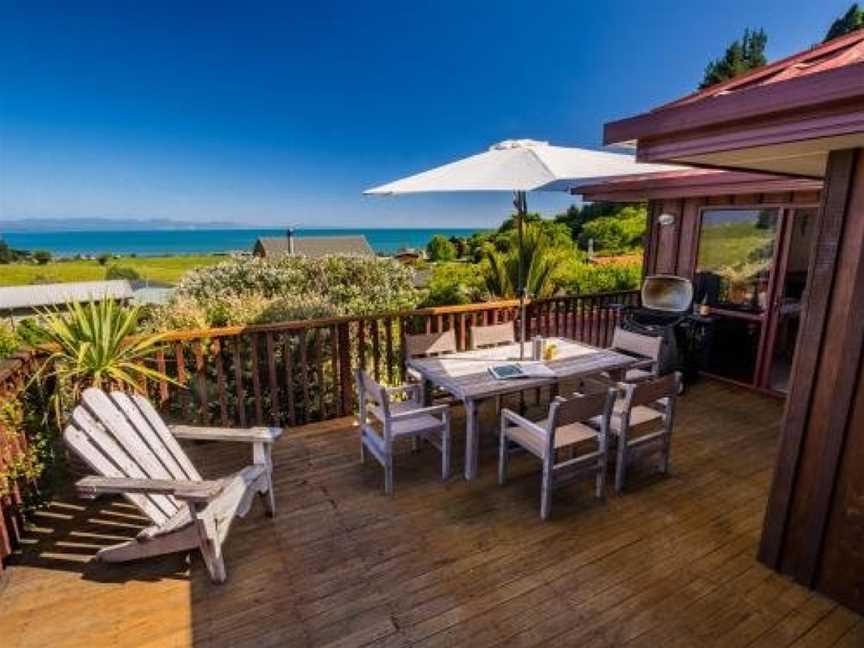 Blue Views - Pohara Holiday Home, East Takaka, New Zealand