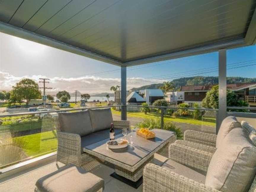 Harbour View - Whangamata Holiday Home, Whangamata, New Zealand