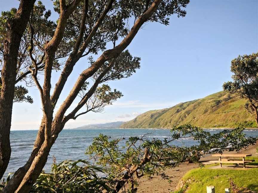 Kapiti Waves Beach Retreat, Plimmerton, New Zealand