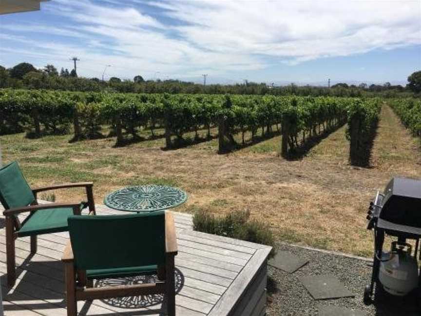 Tuki Vineyard Cottage, Poukiore, New Zealand