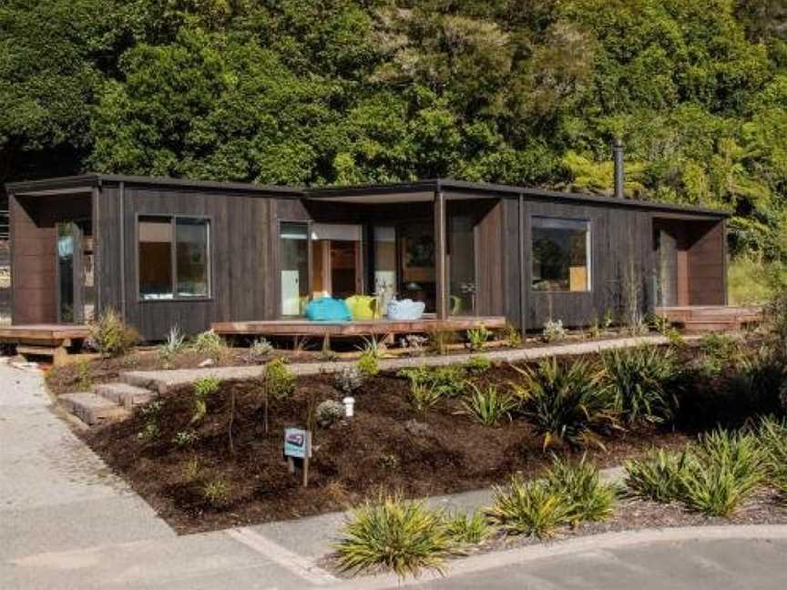 Bach 7 by The Sea - Marahau Holiday Home, Kaiteriteri, New Zealand