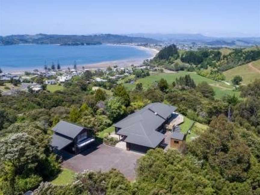 Treetops Cottage at the Castle, Whitianga, New Zealand