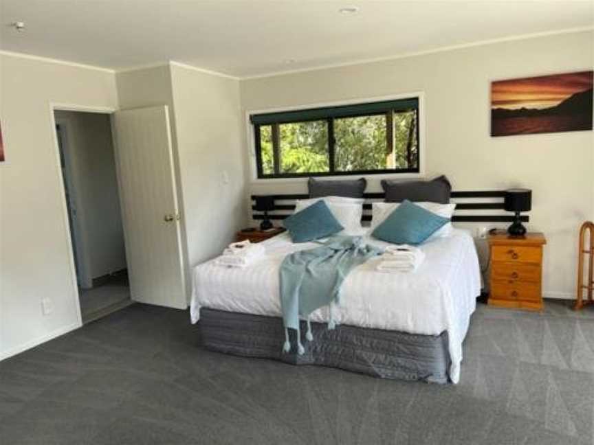 Treetops Cottage at the Castle, Whitianga, New Zealand