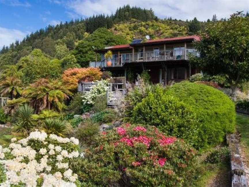 Tasman Hideaway - Marahau Holiday Home, Kaiteriteri, New Zealand