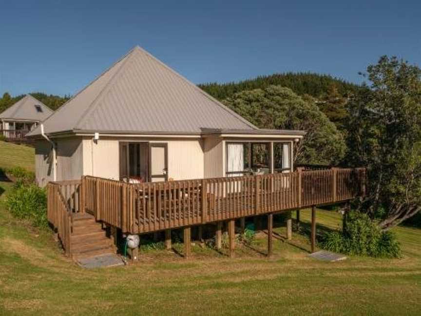 Hideaway - Onemana Holiday Chalet, Opoutere, New Zealand