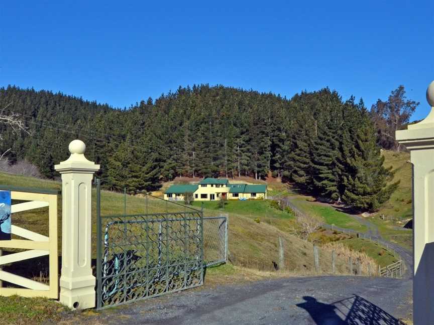 Hunters Moon, Mosgiel (Suburb), New Zealand