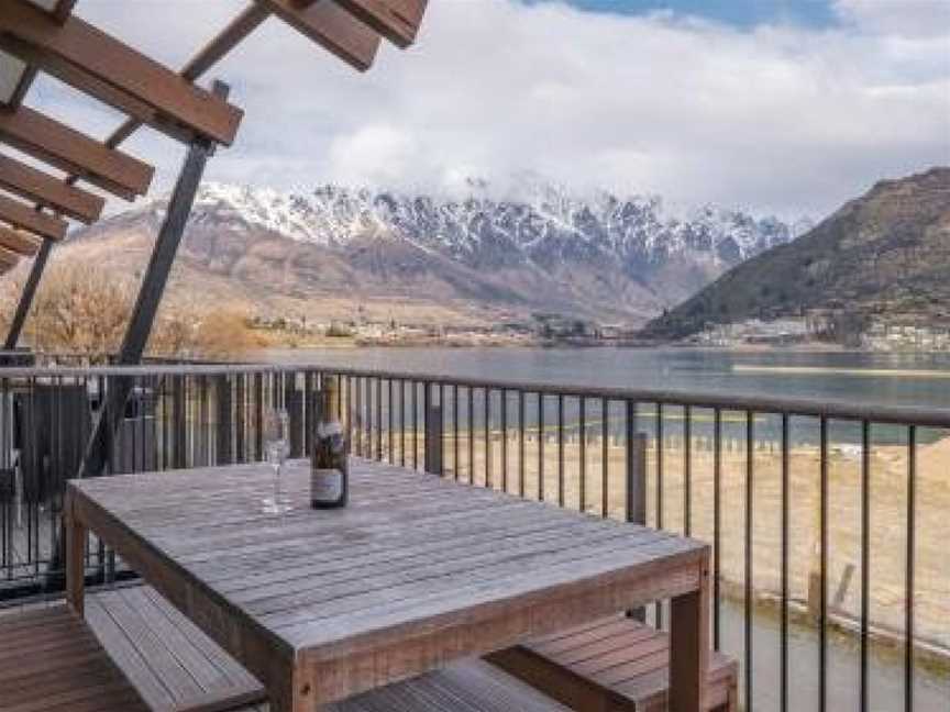 Marina Marvel - Queenstown Holiday Apartment, Argyle Hill, New Zealand