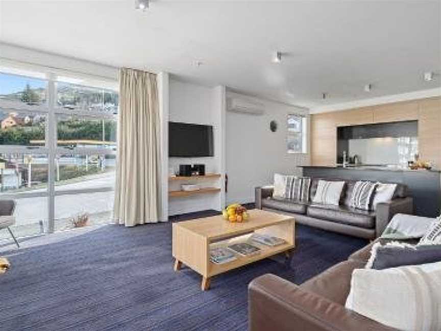 Marina Marvel - Queenstown Holiday Apartment, Argyle Hill, New Zealand