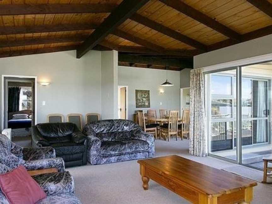 Golders Heights - Taupo Holiday Home, Taupo, New Zealand