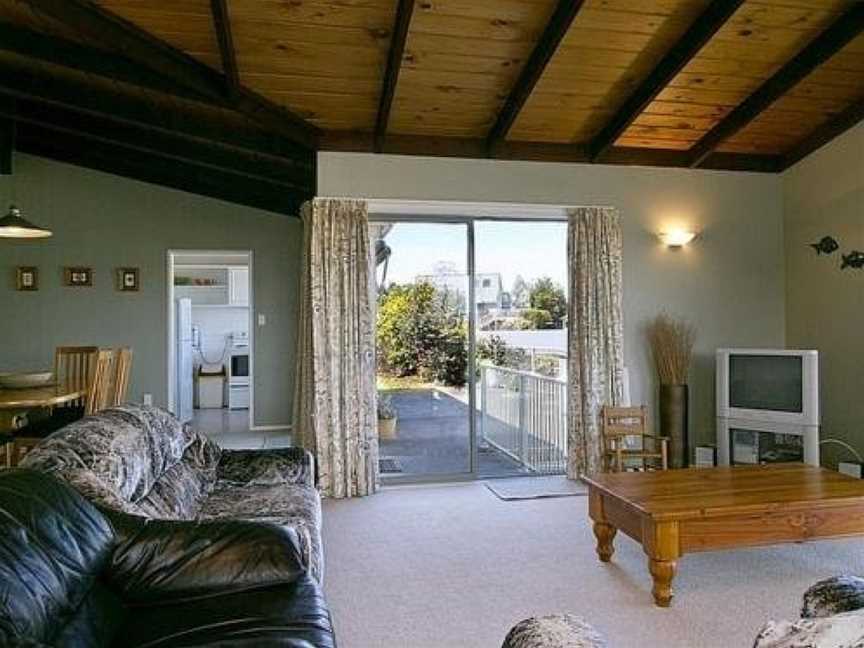 Golders Heights - Taupo Holiday Home, Taupo, New Zealand