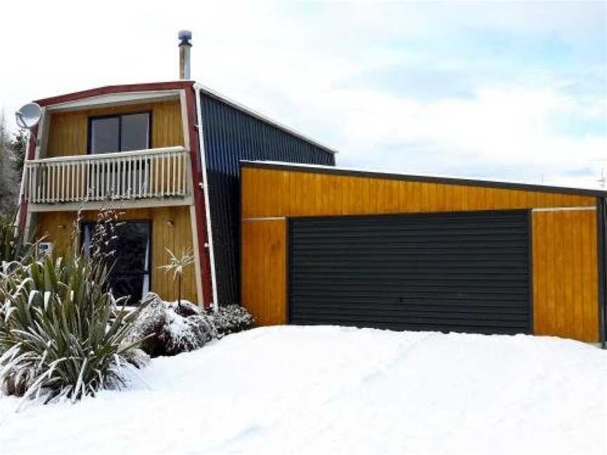 Tongariro Alpine Chalet - National Park township, Whanganui National Park, New Zealand