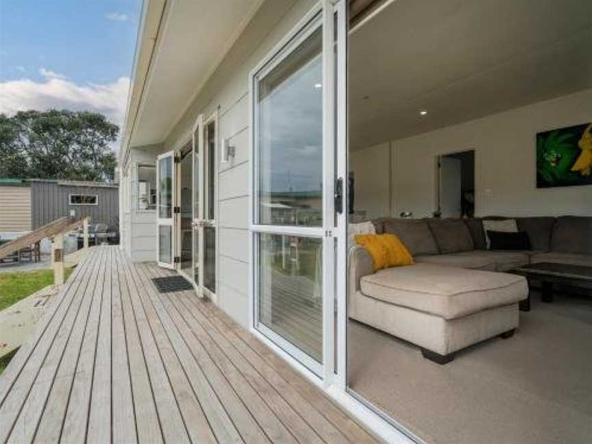 Hidden Gem - Whiritoa Beach Holiday Home, Whangamata, New Zealand