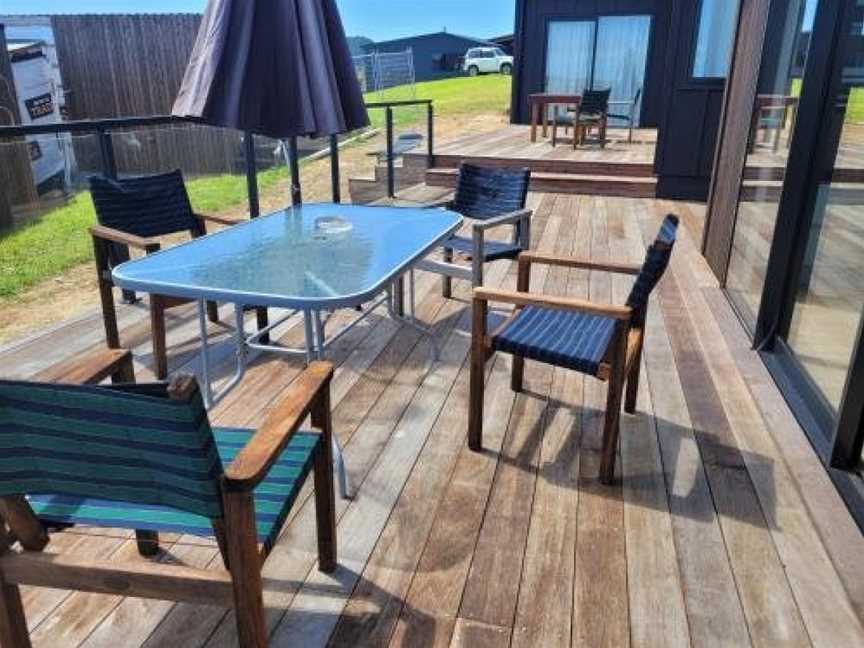 Rangitahi Retreat - Raglan Holiday Home, Raglan, New Zealand