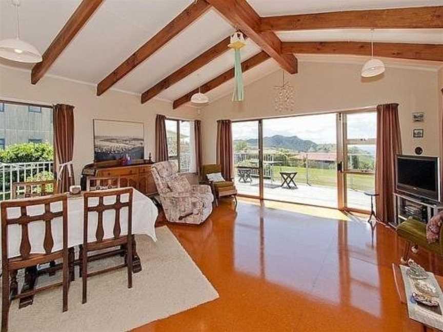 Views on Rimu - Whitianga Holiday Home, Whitianga, New Zealand