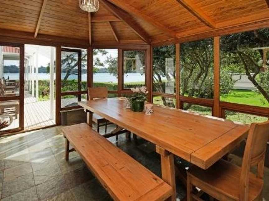 Oakura Bay Villa, Waiheke Island (Suburb), New Zealand