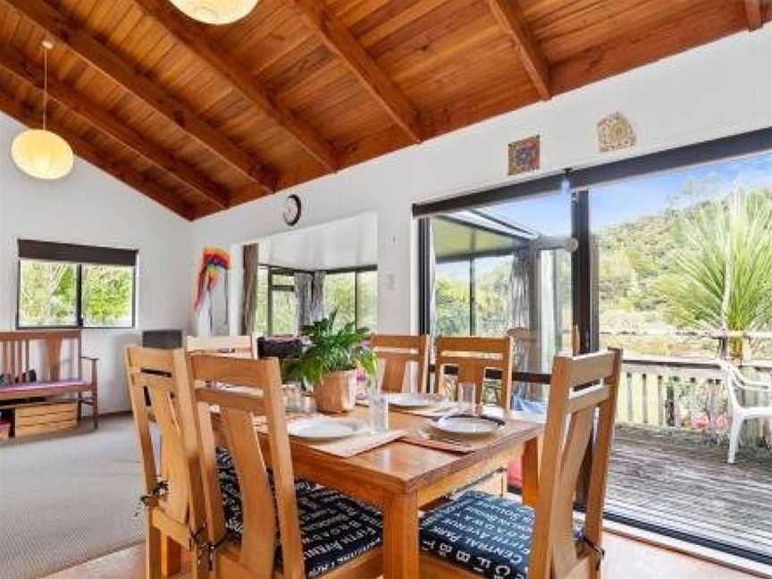 Riverview Retreat - Cooks Beach Holiday Home, Whitianga, New Zealand