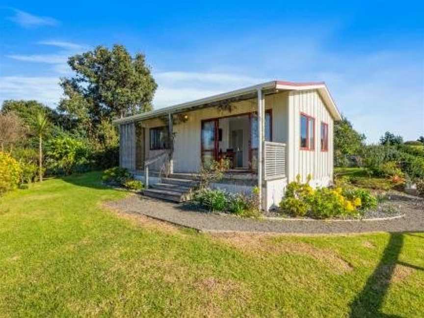 Cottage on Rutherford - Waikanae Beach Holiday Home, Waikanae, New Zealand