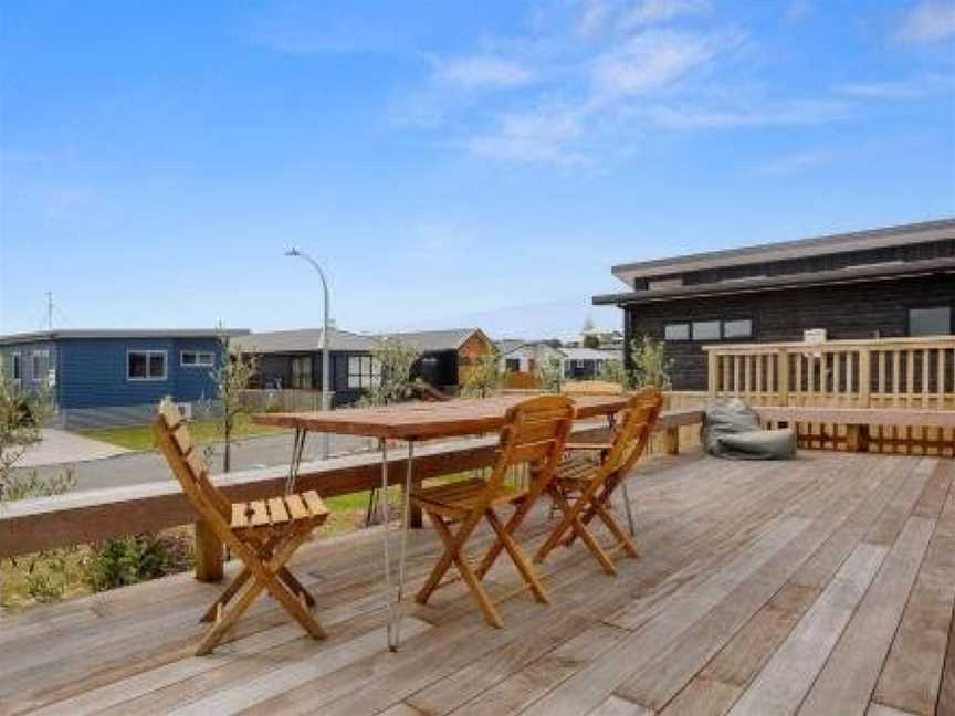 Sandy Retreat - Waihi Beach Holiday Home, Waihi Beach, New Zealand