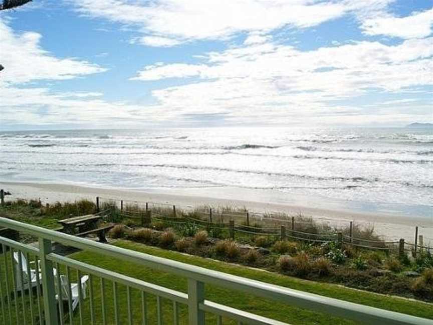 Beach Galore - Waihi Beach Holiday Home, Waihi Beach, New Zealand