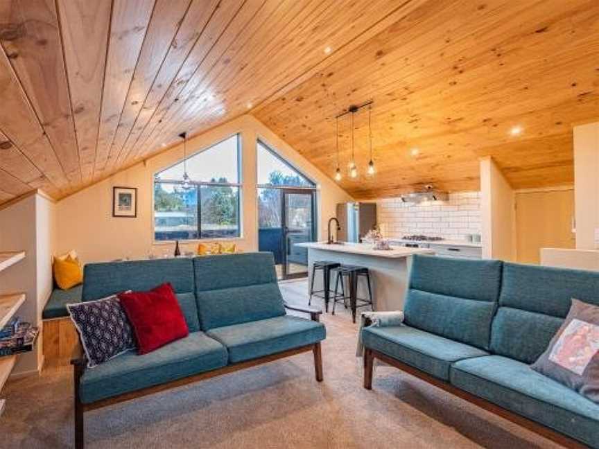 The Blue Door Chalet - Ohakune Holiday Home, Ohakune, New Zealand