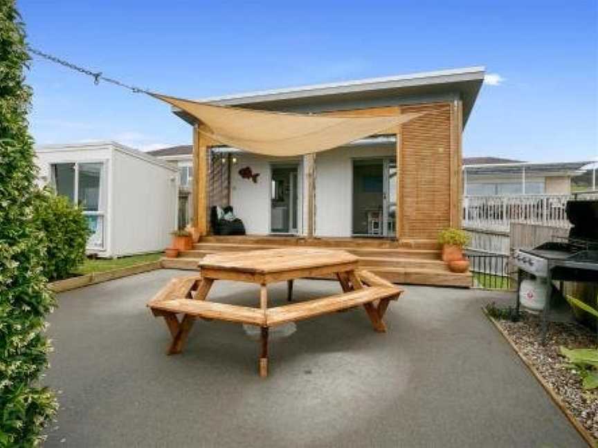 Leafy Serenity - Waihi Beach Holiday Home, Waihi Beach, New Zealand