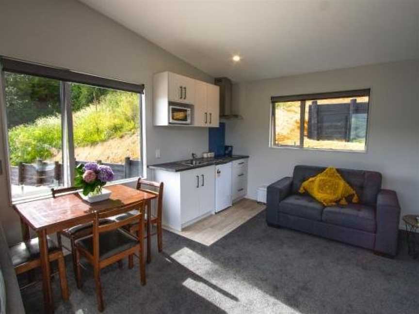 Kereru Cabin - Riwaka Holiday Unit, Kaiteriteri, New Zealand