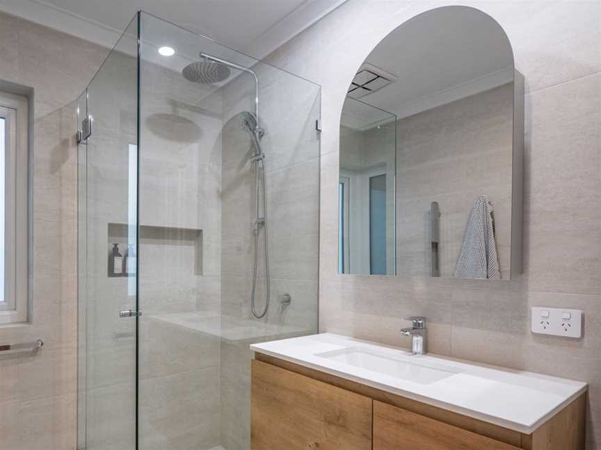 Elite Makeovers Bathroom Renovation