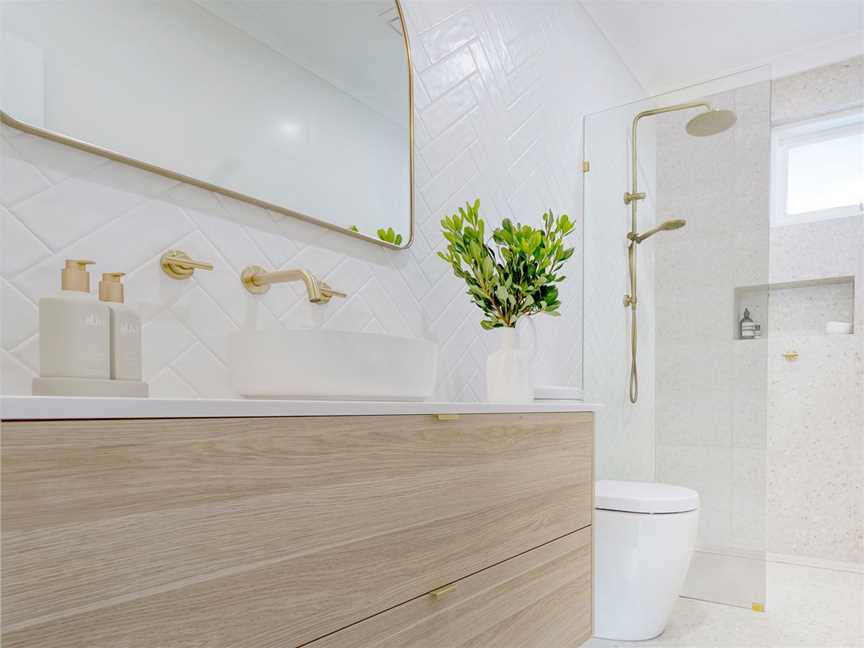 Elite Makeovers Bathroom Renovation