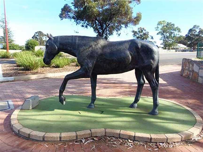 Norseman Statue, Tourist attractions in Norseman