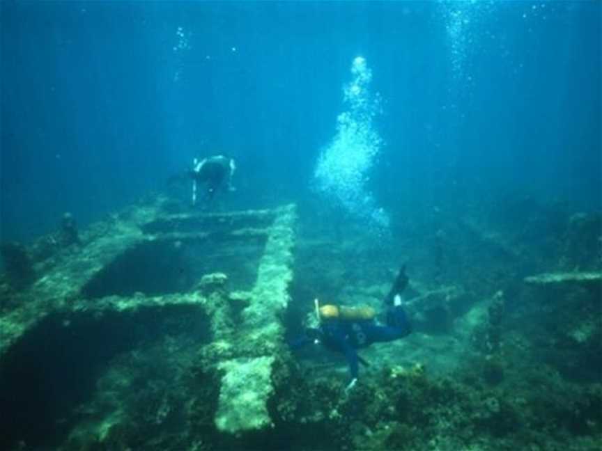 Diving at the Macedon and Denton Holmes Wrecks, Tourist attractions in Rottnest Island