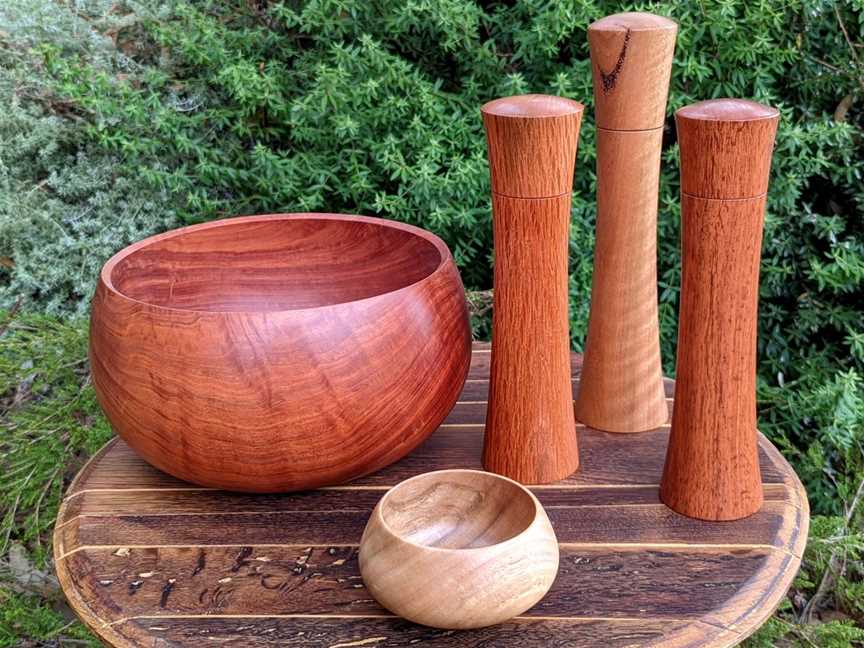 Shaleen OKeeffe_Bowls and Spice Grinders_2022_Various Timbers_40x40cm