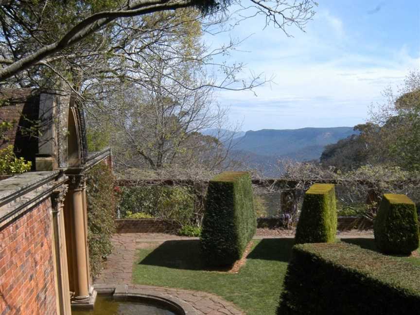 Everglades House & Gardens, Tourist attractions in Leura