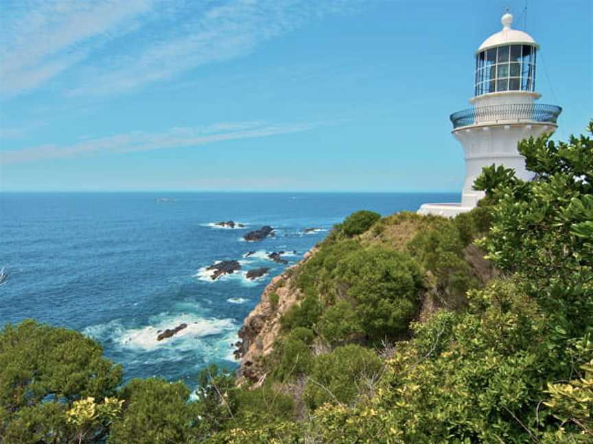 Sugarloaf Point Lighthouse, Tourist attractions in Seal Rocks