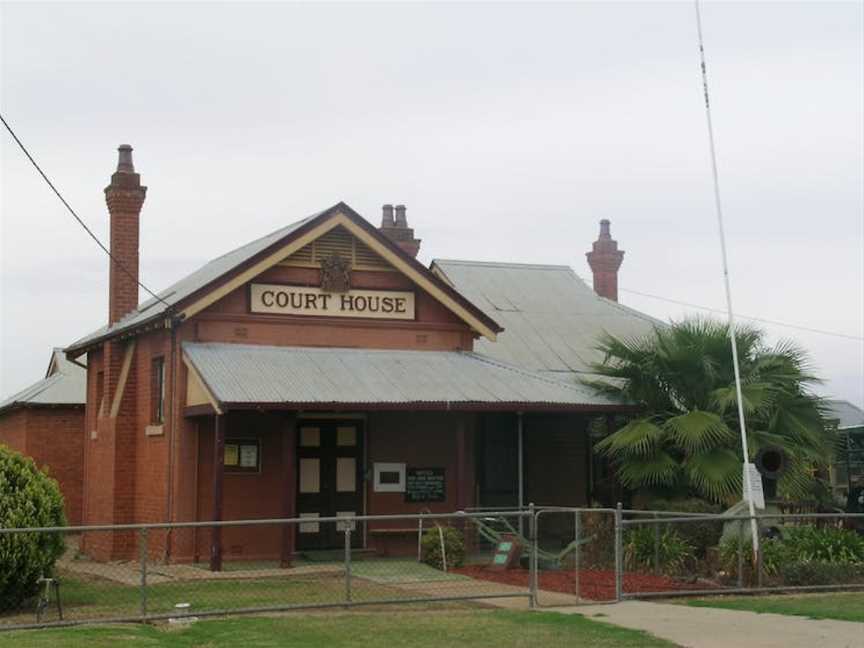 Whitton Courthouse and Historical Museum, Tourist attractions in Whitton