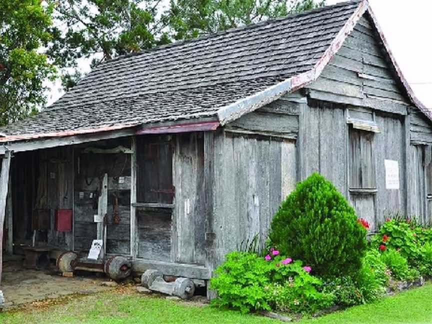 Hervey Bay Historical Village & Museum, Tourist attractions in Scarness