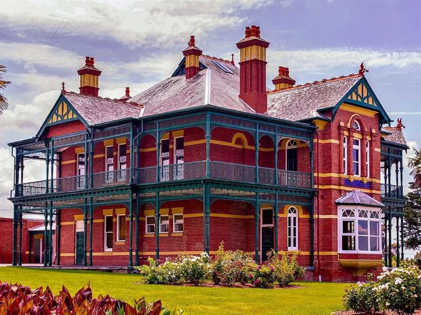 Bundoora Homestead Art Centre, Tourist attractions in Bundoora