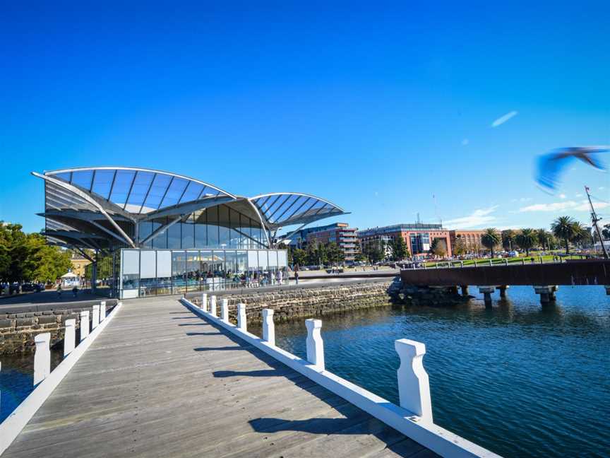 Geelong Bollard Trail Walk, Geelong, VIC